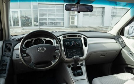 Toyota Highlander III, 2004 год, 1 150 000 рублей, 11 фотография