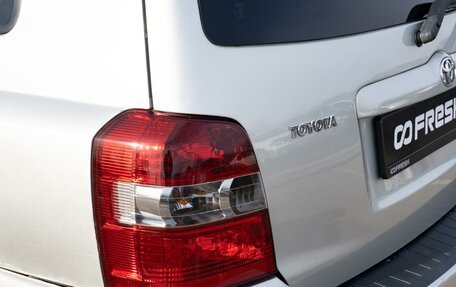 Toyota Highlander III, 2004 год, 1 150 000 рублей, 10 фотография