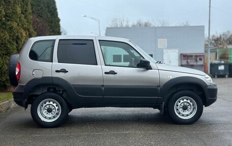 Chevrolet Niva I рестайлинг, 2018 год, 759 000 рублей, 5 фотография