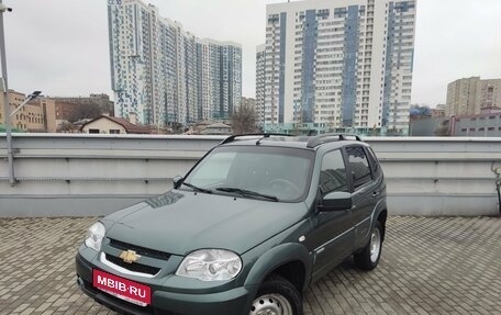 Chevrolet Niva I рестайлинг, 2015 год, 690 000 рублей, 1 фотография