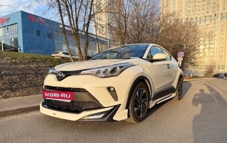Toyota C-HR I рестайлинг, 2019 год, 2 390 000 рублей, 2 фотография