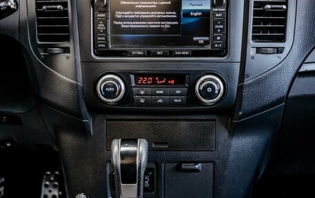 Mitsubishi Pajero IV, 2013 год, 1 849 000 рублей, 17 фотография