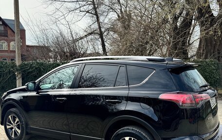 Toyota RAV4, 2018 год, 2 443 000 рублей, 6 фотография