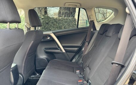 Toyota RAV4, 2018 год, 2 443 000 рублей, 9 фотография