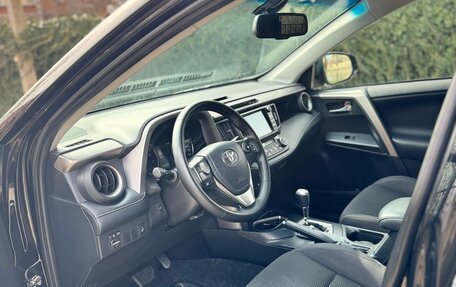 Toyota RAV4, 2018 год, 2 443 000 рублей, 7 фотография