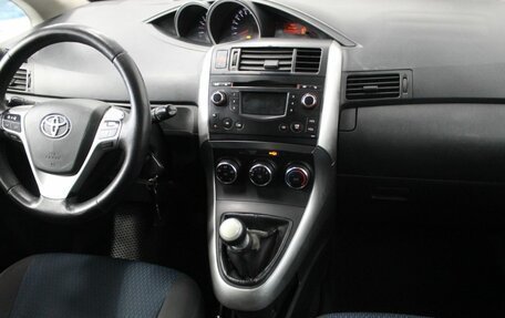 Toyota Verso I, 2013 год, 1 080 000 рублей, 19 фотография