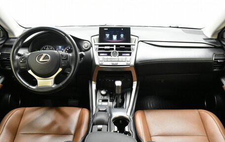 Lexus NX I, 2017 год, 3 190 000 рублей, 14 фотография