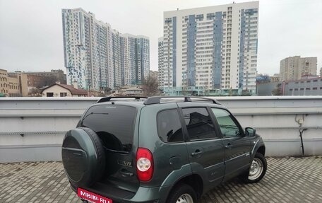 Chevrolet Niva I рестайлинг, 2015 год, 690 000 рублей, 2 фотография