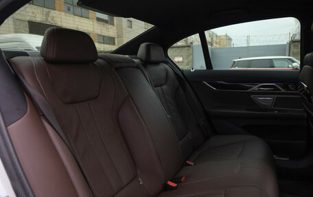 BMW 7 серия, 2018 год, 3 199 000 рублей, 19 фотография