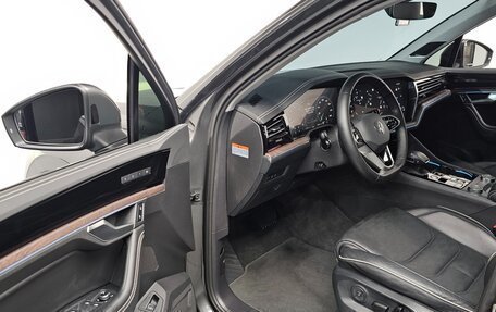 Volkswagen Touareg III, 2024 год, 9 670 000 рублей, 10 фотография