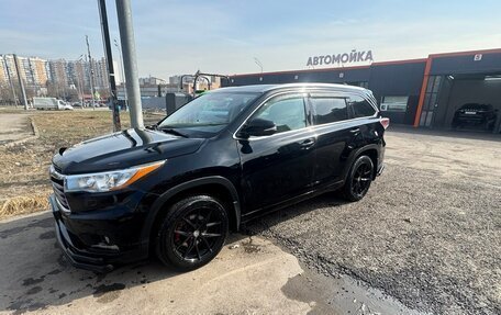 Toyota Highlander III, 2014 год, 2 600 000 рублей, 1 фотография