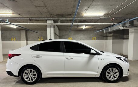 Hyundai Solaris II рестайлинг, 2021 год, 1 510 000 рублей, 4 фотография