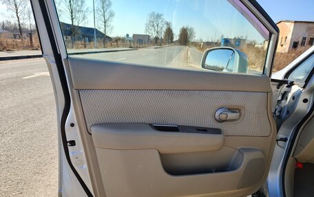 Nissan Tiida, 2009 год, 595 000 рублей, 21 фотография