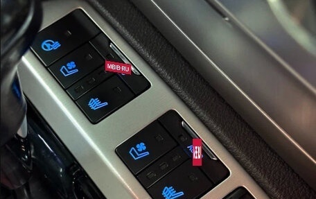 Toyota Land Cruiser 200, 2015 год, 4 649 000 рублей, 20 фотография