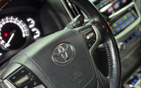 Toyota Land Cruiser 200, 2015 год, 4 649 000 рублей, 26 фотография