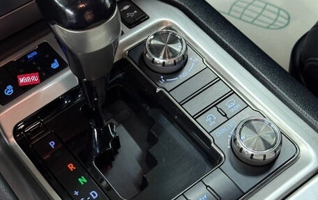 Toyota Land Cruiser 200, 2015 год, 4 649 000 рублей, 22 фотография