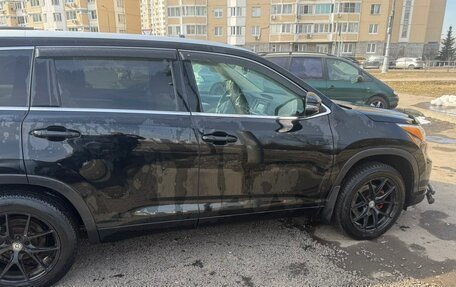 Toyota Highlander III, 2014 год, 2 600 000 рублей, 3 фотография