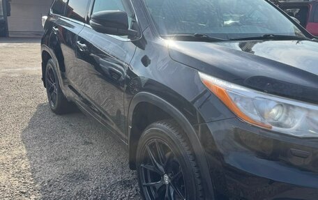 Toyota Highlander III, 2014 год, 2 600 000 рублей, 17 фотография