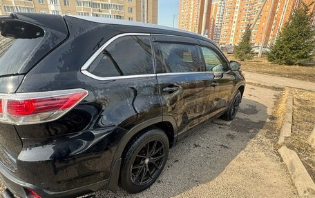 Toyota Highlander III, 2014 год, 2 600 000 рублей, 16 фотография