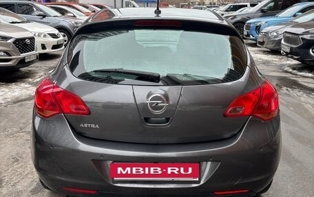 Opel Astra J, 2011 год, 670 000 рублей, 3 фотография