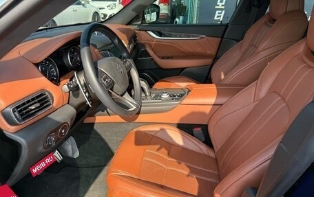 Maserati Levante I, 2021 год, 8 250 000 рублей, 11 фотография