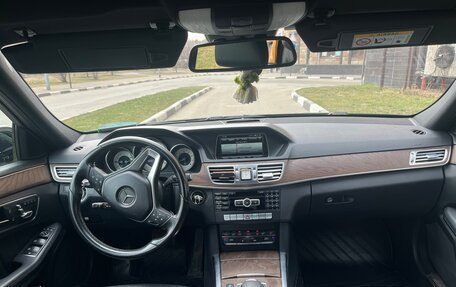 Mercedes-Benz E-Класс, 2014 год, 2 450 000 рублей, 4 фотография