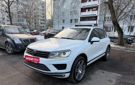Volkswagen Touareg III, 2015 год, 2 300 000 рублей, 2 фотография