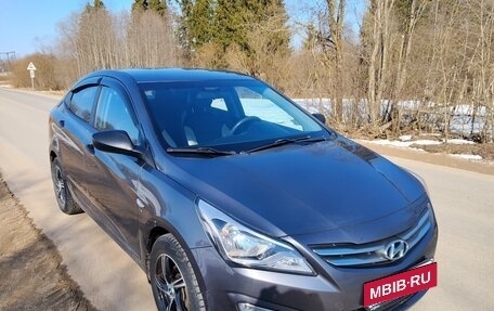 Hyundai Solaris II рестайлинг, 2015 год, 840 000 рублей, 3 фотография