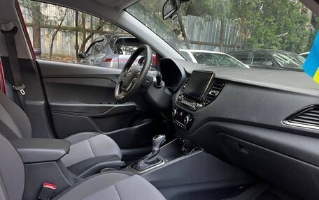 Hyundai Solaris II рестайлинг, 2021 год, 1 799 000 рублей, 11 фотография