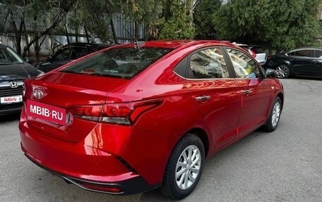 Hyundai Solaris II рестайлинг, 2021 год, 1 799 000 рублей, 4 фотография