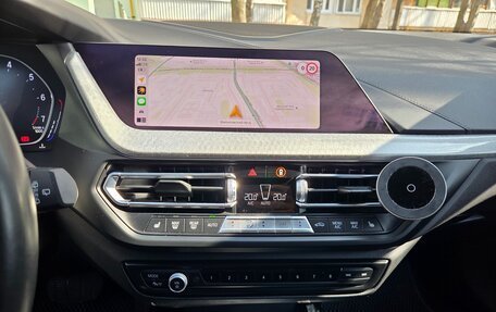 BMW 1 серия, 2020 год, 2 700 000 рублей, 7 фотография