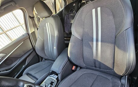 BMW 1 серия, 2020 год, 2 700 000 рублей, 10 фотография