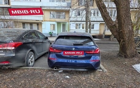 BMW 1 серия, 2020 год, 2 700 000 рублей, 4 фотография