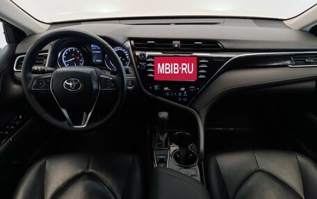Toyota Camry, 2019 год, 2 580 000 рублей, 7 фотография