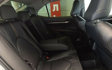 Toyota Camry, 2019 год, 2 580 000 рублей, 20 фотография