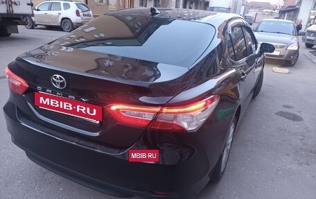 Toyota Camry, 2021 год, 2 250 000 рублей, 3 фотография