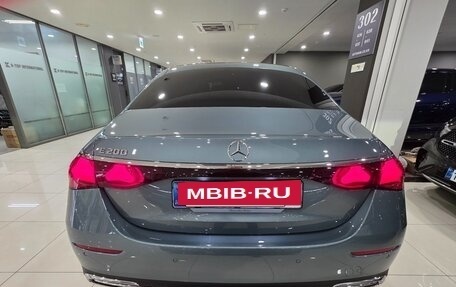 Mercedes-Benz E-Класс, 2025 год, 5 960 000 рублей, 4 фотография