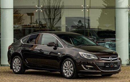 Opel Astra J, 2014 год, 895 000 рублей, 3 фотография