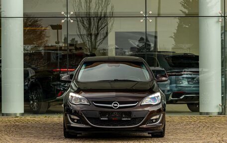 Opel Astra J, 2014 год, 895 000 рублей, 2 фотография