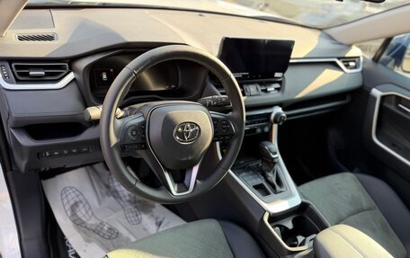 Toyota RAV4, 2025 год, 4 750 000 рублей, 8 фотография