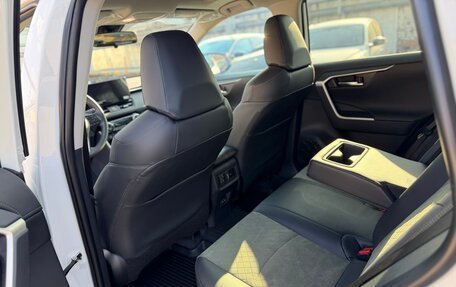 Toyota RAV4, 2025 год, 4 750 000 рублей, 12 фотография