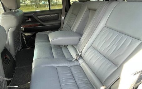 Toyota Land Cruiser 100 рестайлинг 2, 1998 год, 1 160 000 рублей, 27 фотография