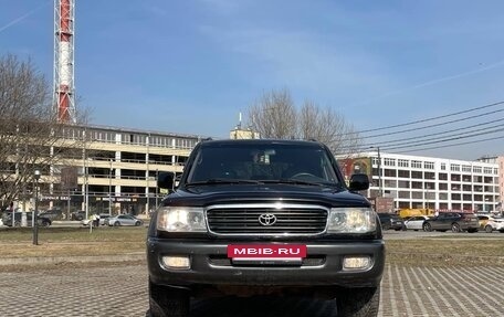 Toyota Land Cruiser 100 рестайлинг 2, 1998 год, 1 160 000 рублей, 39 фотография