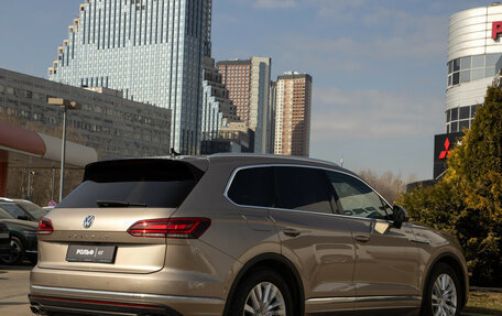 Volkswagen Touareg III, 2018 год, 4 898 000 рублей, 4 фотография