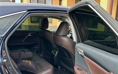 Lexus RX IV рестайлинг, 2019 год, 4 500 000 рублей, 8 фотография