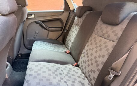 Ford Focus II рестайлинг, 2005 год, 425 000 рублей, 14 фотография