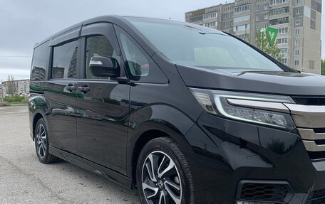 Honda Stepwgn IV, 2019 год, 2 350 000 рублей, 5 фотография