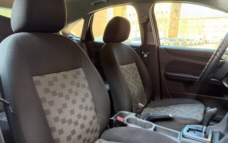 Ford Focus II рестайлинг, 2005 год, 425 000 рублей, 13 фотография