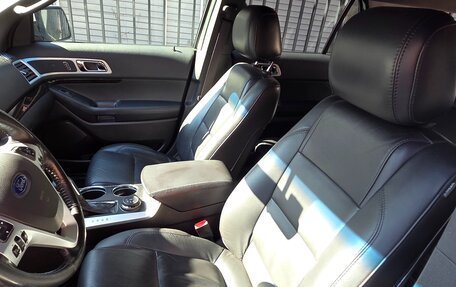 Ford Explorer VI, 2012 год, 1 600 000 рублей, 6 фотография