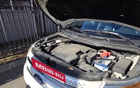 Ford Explorer VI, 2012 год, 1 600 000 рублей, 11 фотография